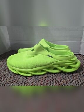 GSLMOLN Bright Neon Green Slide On Clogs Sneakers Men's 10 (43) NWOT